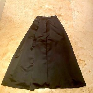 Beautiful, fully lined satin full-length skirt for special occasions